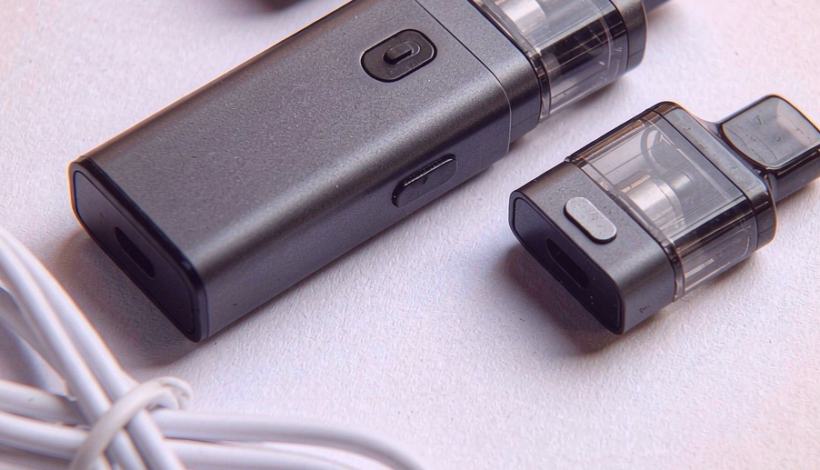 Beginner Entry Vape Bundle packaging detail
