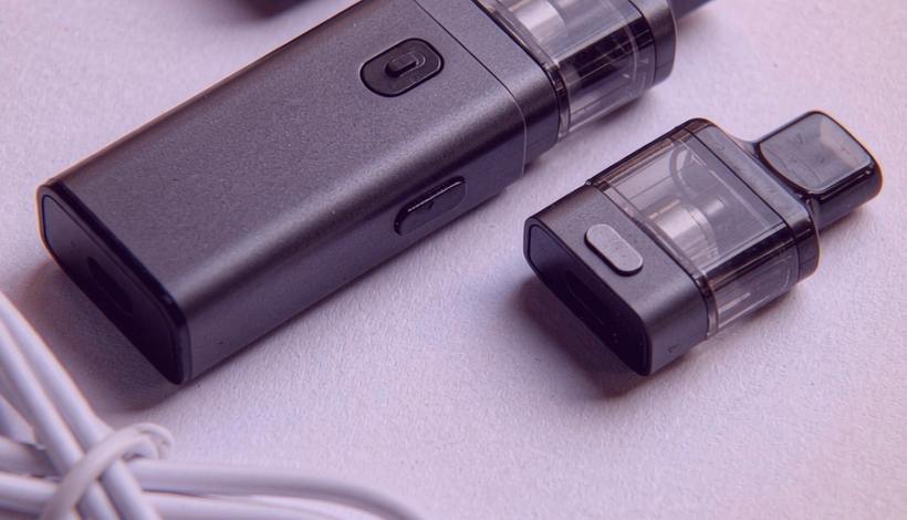 Beginner Entry Vape Bundle packaging detail